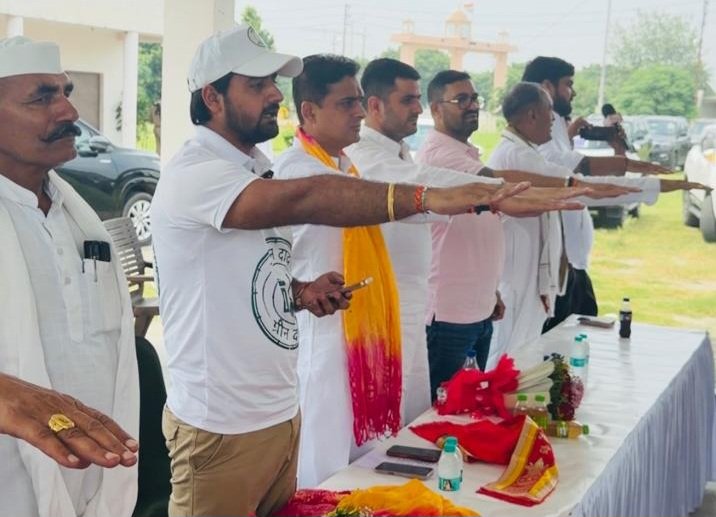 ग्रीन दादरी-क्लीन दादरी अभियान की शुरुआत, बिसरख से पौधरोपण और सफाई अभियान का आगाज