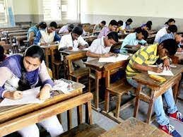  उत्तर प्रदेश में कॉलेज, विश्वविद्यालय परीक्षाएं 15 मई तक के लिए स्थगित