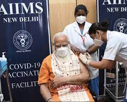 PM मोदी ने AIIMS में लगवाई COVID-19 वैक्सीन की दूसरी खुराक।