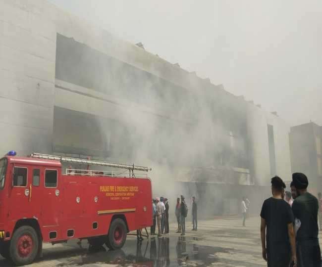 Fire breaks out in Guru Nanak Dev Hospital, windows broken to evacuate 600 patients